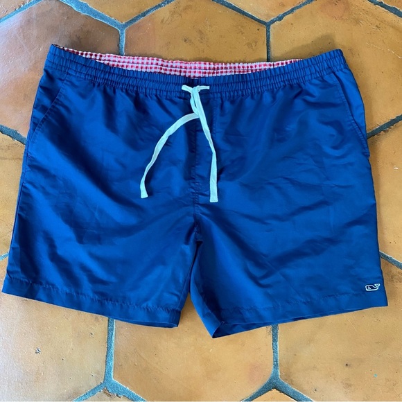 Vineyard Vines Target Swim Trunks Mens XXL Navy Whale Pockets Preppy Old Money - Picture 1 of 6